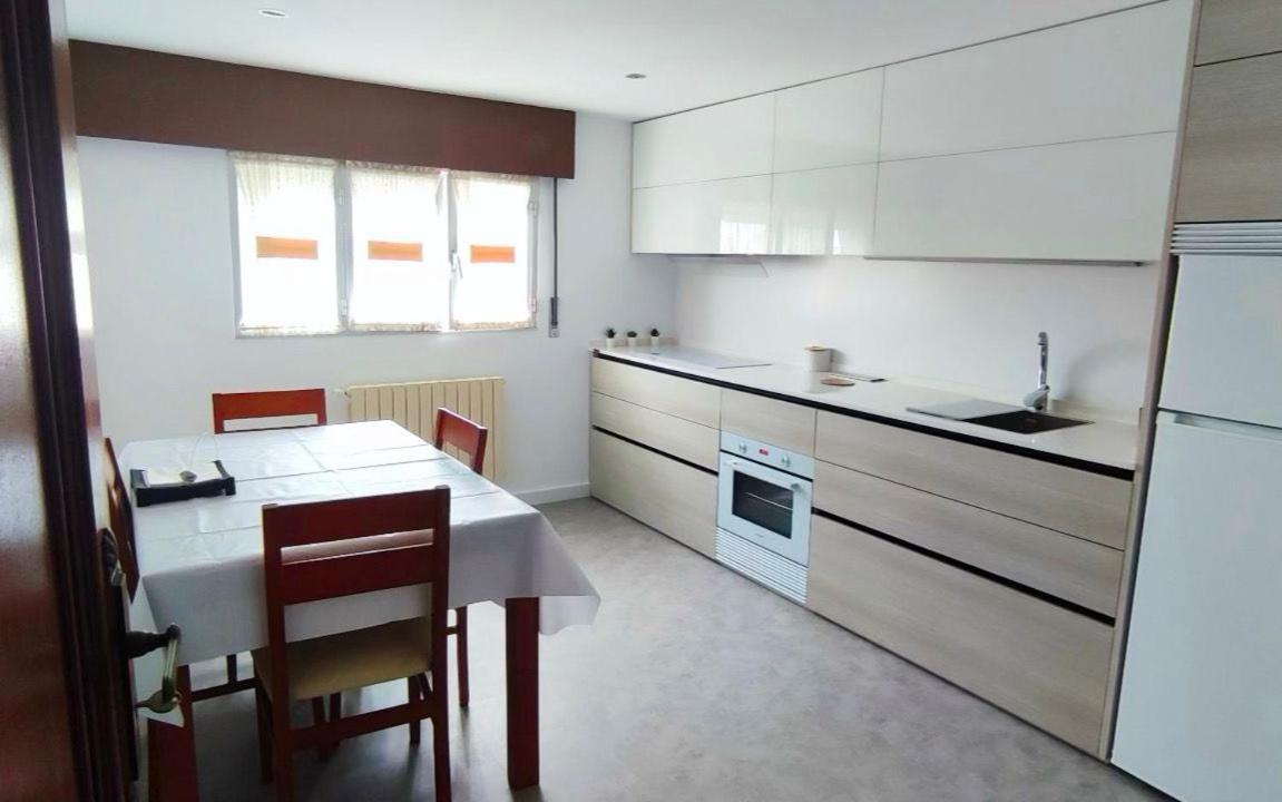 Apartamento Acogedor Atico Cerca Del Mar By Bebalmy O Grove Exterior foto